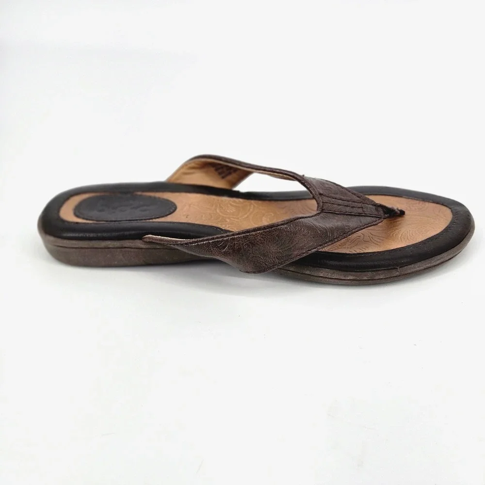 b.o.c. Born Concept Women US 6M Brown Floral Embossed Cushioned Thong Flip Flop